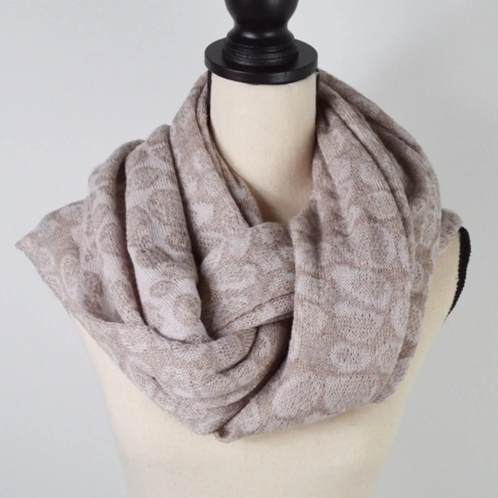 V Fraas Soft Knit Blanket Scarf with Metallic‎ Threads